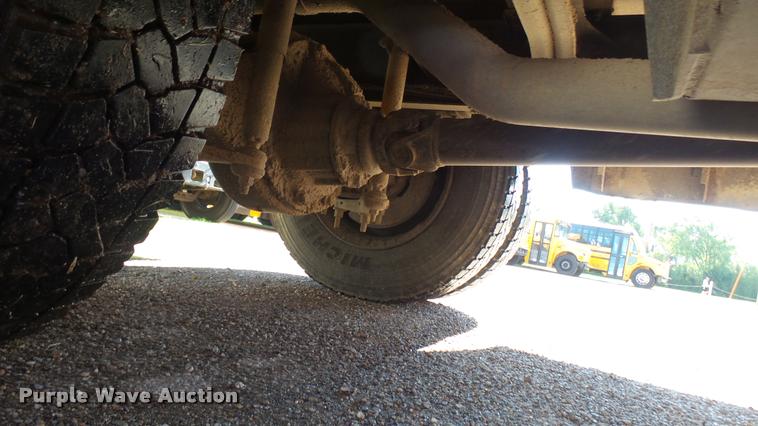 image for item DA7900 2000 Freightliner FS65 school bus