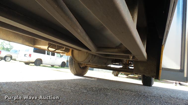 image for item DA7900 2000 Freightliner FS65 school bus