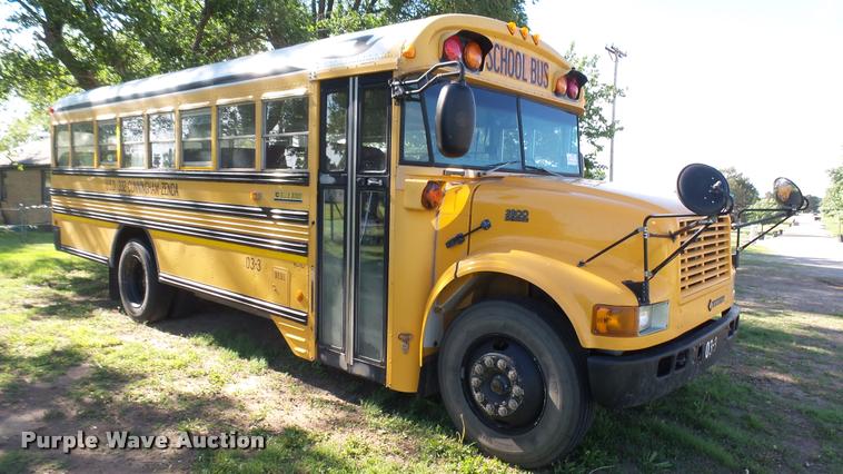 image for item DA7905 2003 International 3800 school bus