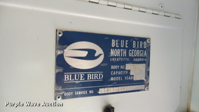 image for item DA7905 2003 International 3800 school bus