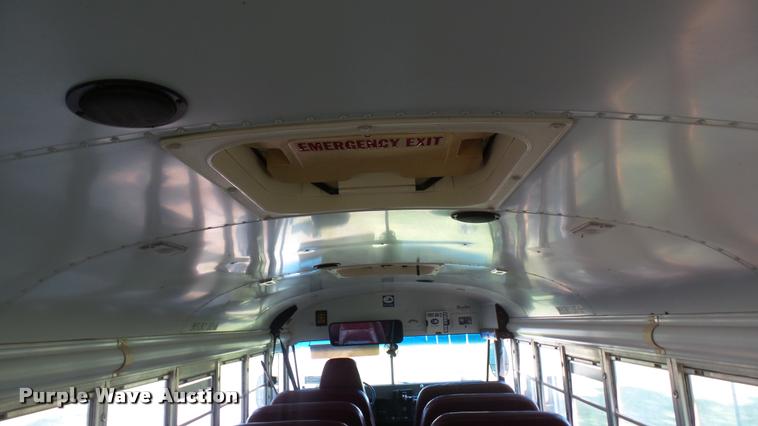 image for item DA7905 2003 International 3800 school bus
