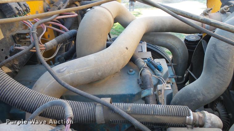 image for item DA7905 2003 International 3800 school bus