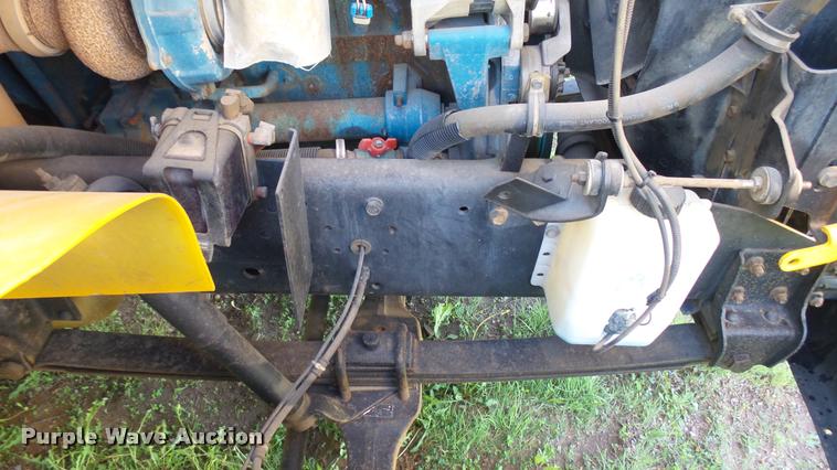 image for item DA7905 2003 International 3800 school bus