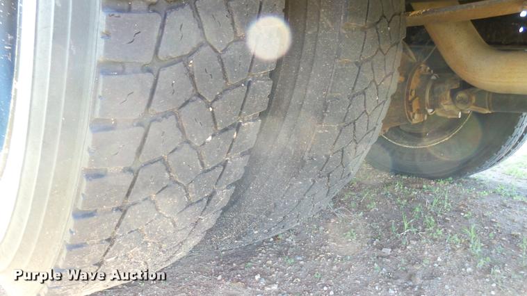 image for item DA7905 2003 International 3800 school bus