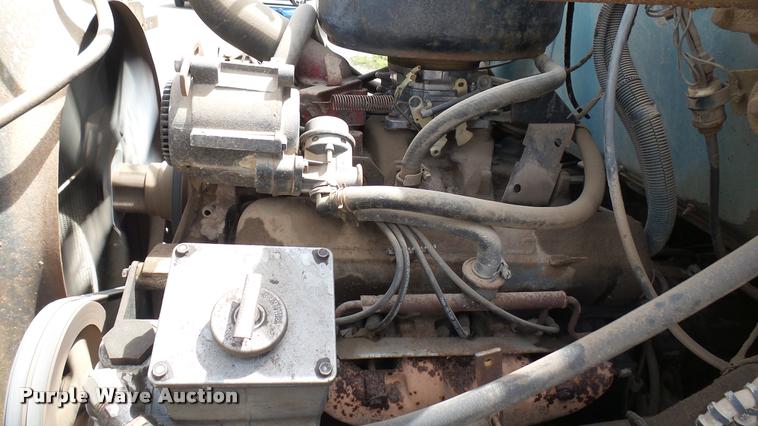 image for item DA7912 1983 International vacuum truck