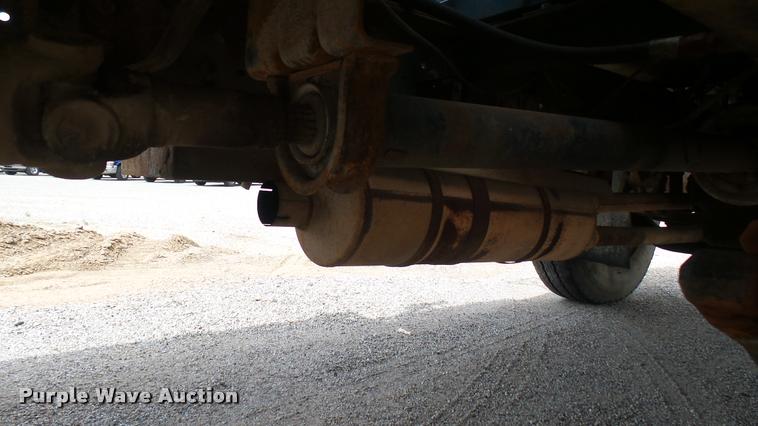 image for item DA7912 1983 International vacuum truck