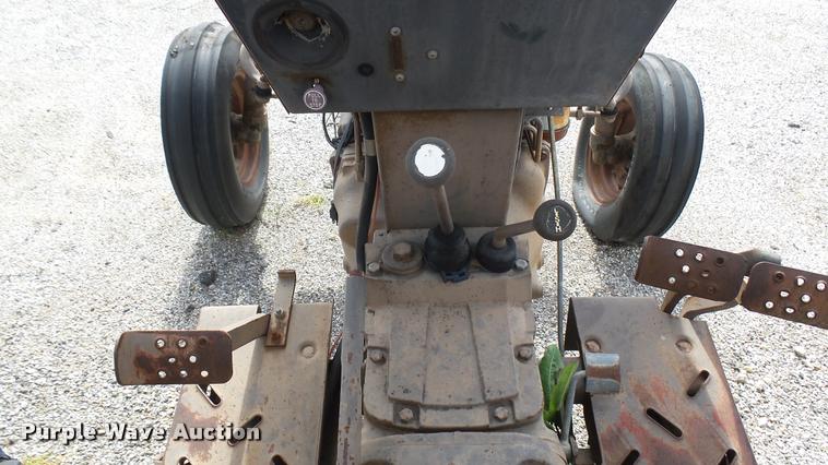 image for item DA7913 Massey-Ferguson 270 tractor