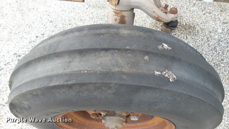 image for item DA7913 Massey-Ferguson 270 tractor