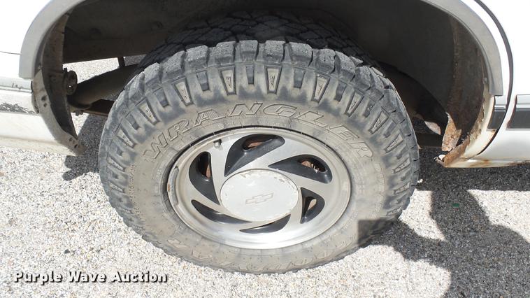 image for item DA7914 1997 Chevrolet Blazer SUV