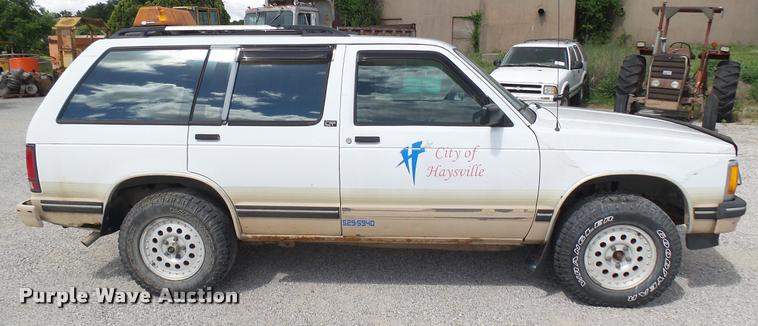 image for item DA7915 1993 Chevrolet S10 Blazer SUV