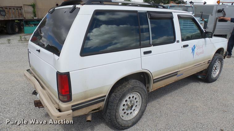 image for item DA7915 1993 Chevrolet S10 Blazer SUV