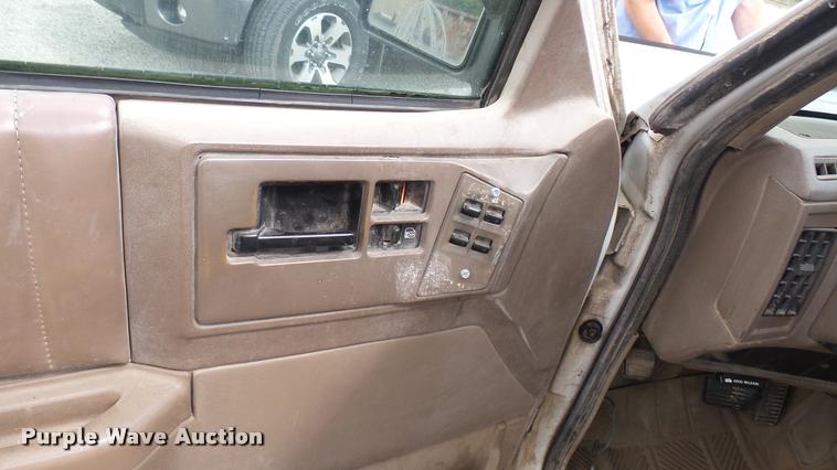 image for item DA7915 1993 Chevrolet S10 Blazer SUV