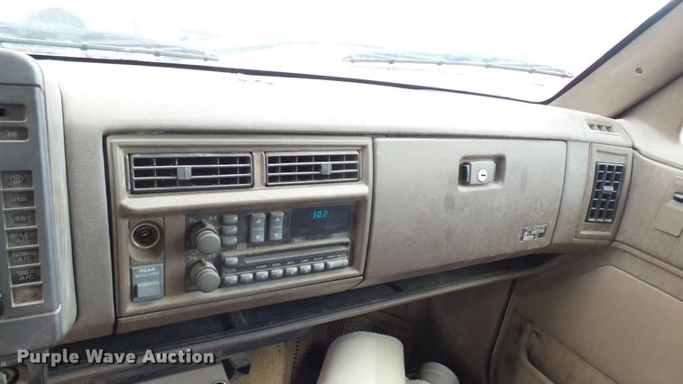 image for item DA7915 1993 Chevrolet S10 Blazer SUV