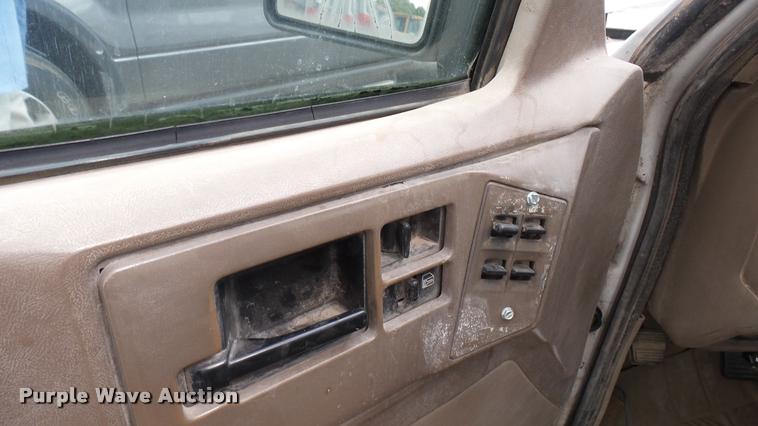 image for item DA7915 1993 Chevrolet S10 Blazer SUV