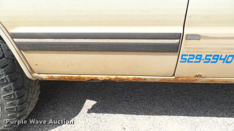 image for item DA7915 1993 Chevrolet S10 Blazer SUV