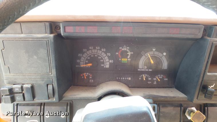 image for item DA7920 1992 GMC TopKick sewer jetter truck