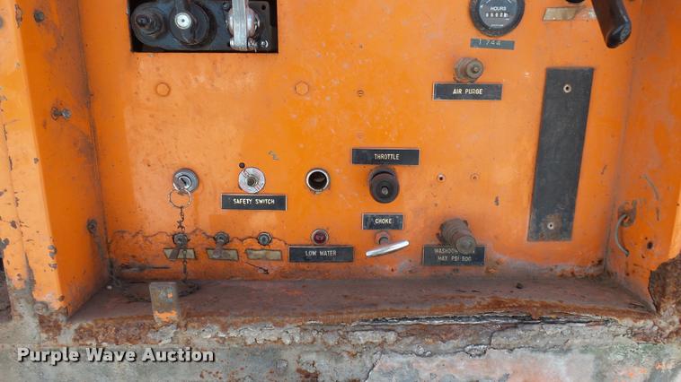 image for item DA7920 1992 GMC TopKick sewer jetter truck