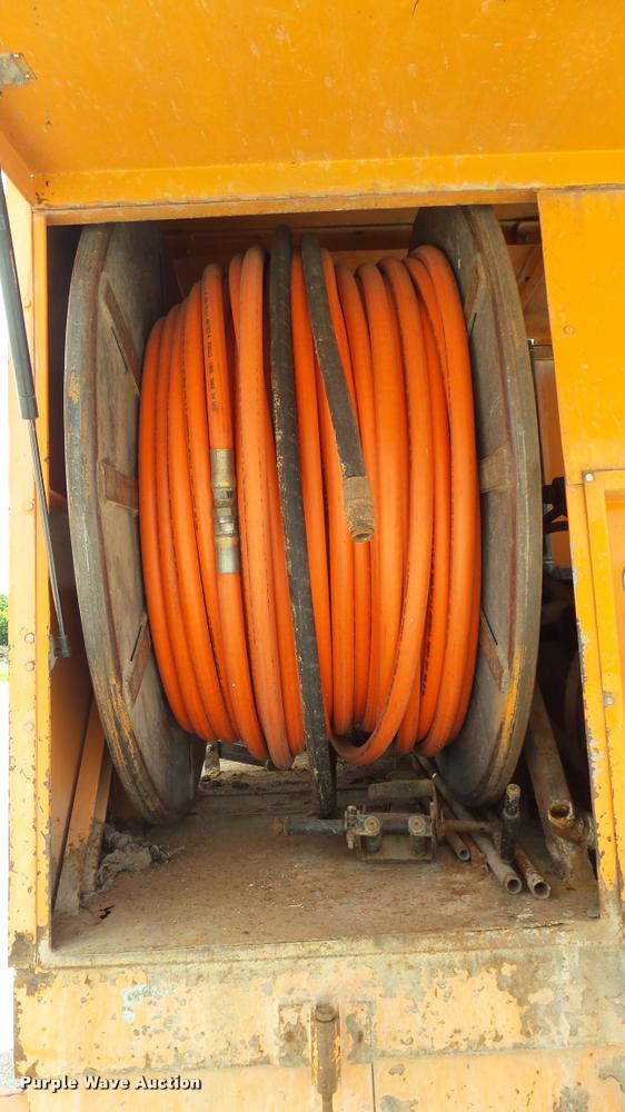 image for item DA7920 1992 GMC TopKick sewer jetter truck