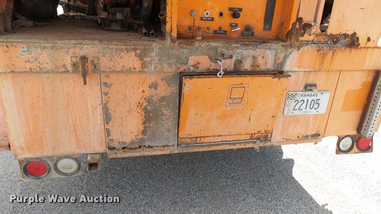 image for item DA7920 1992 GMC TopKick sewer jetter truck