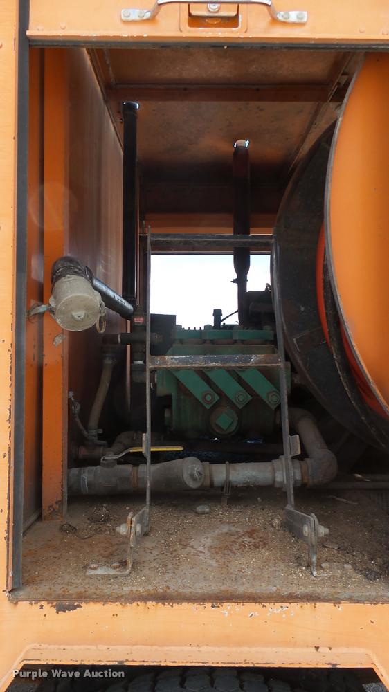 image for item DA7920 1992 GMC TopKick sewer jetter truck