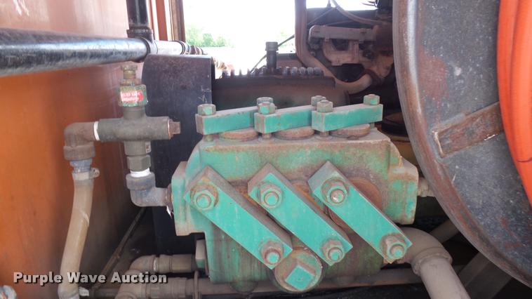 image for item DA7920 1992 GMC TopKick sewer jetter truck