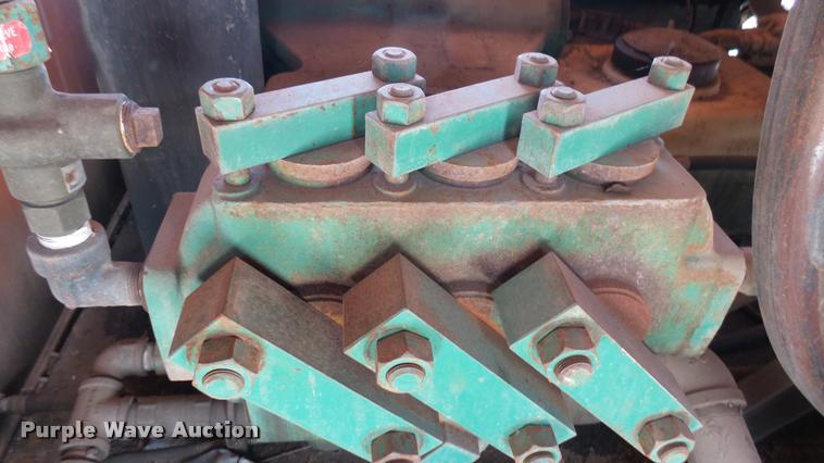 image for item DA7920 1992 GMC TopKick sewer jetter truck