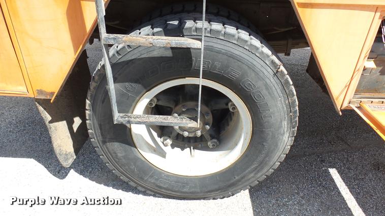 image for item DA7920 1992 GMC TopKick sewer jetter truck