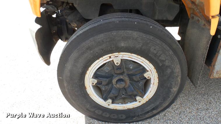 image for item DA7920 1992 GMC TopKick sewer jetter truck