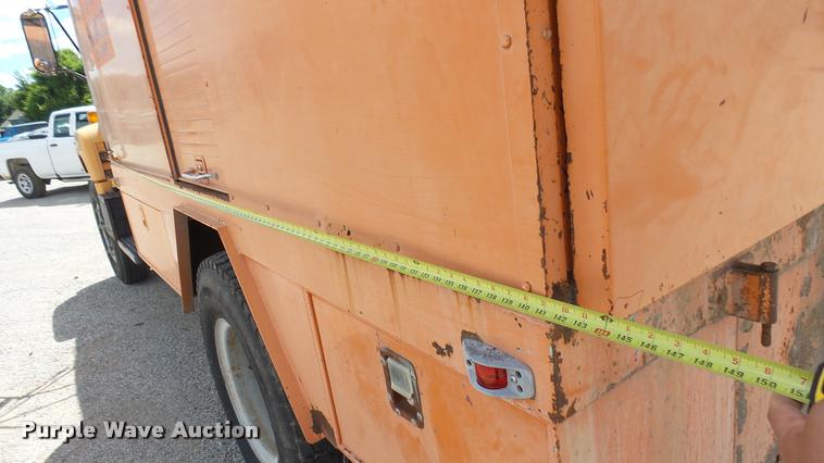 image for item DA7920 1992 GMC TopKick sewer jetter truck