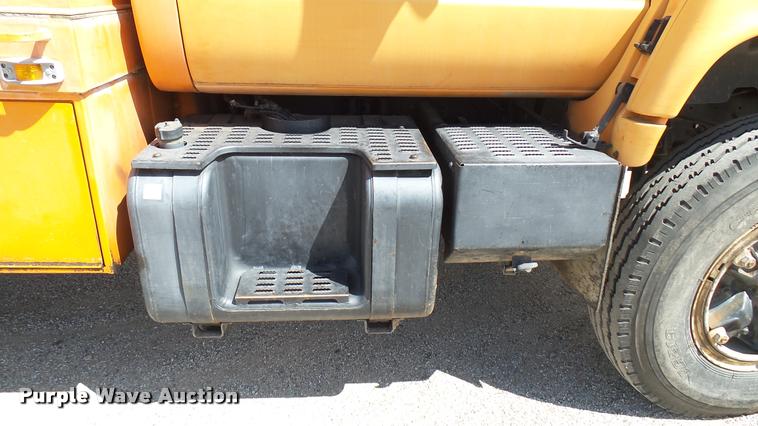 image for item DA7920 1992 GMC TopKick sewer jetter truck