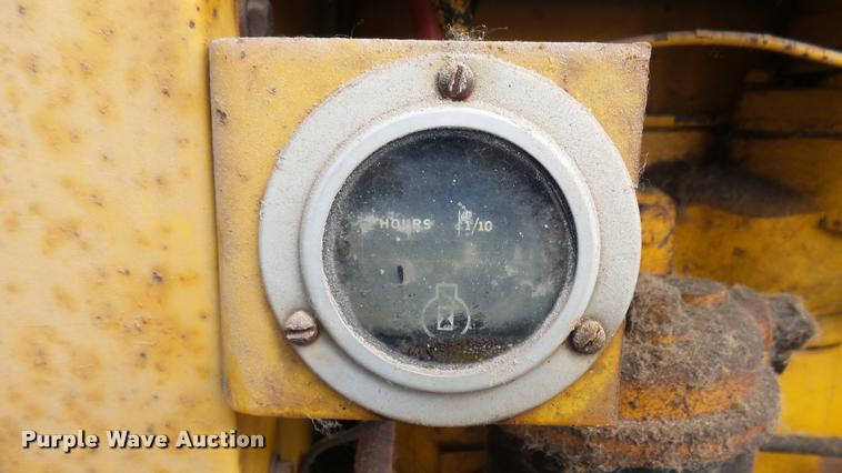 image for item DA7926 John Deere JD302 tractor