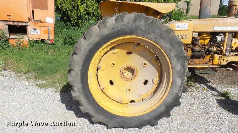 image for item DA7926 John Deere JD302 tractor