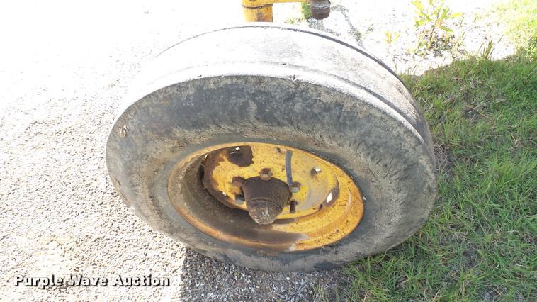 image for item DA7926 John Deere JD302 tractor