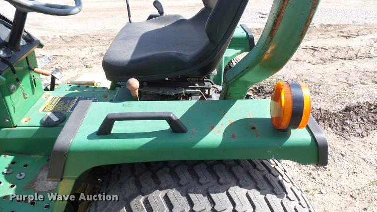 image for item DA7928 John Deere 955 lawn mower