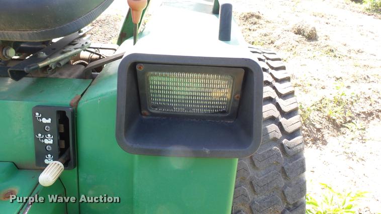 image for item DA7928 John Deere 955 lawn mower