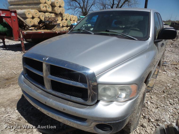 image for item DA8069 2005 Dodge Ram 1500 Quad Cab pickup truck