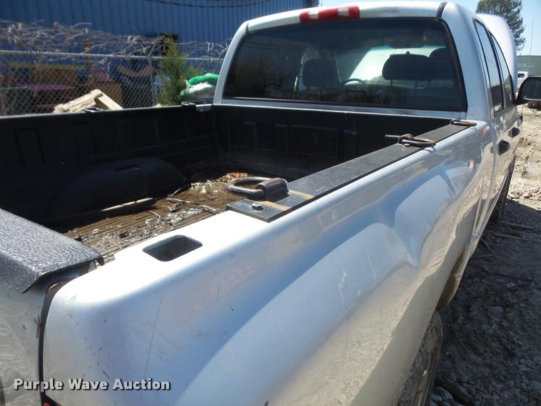 image for item DA8069 2005 Dodge Ram 1500 Quad Cab pickup truck
