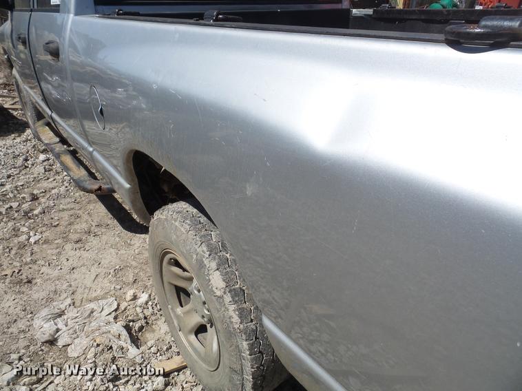 image for item DA8069 2005 Dodge Ram 1500 Quad Cab pickup truck