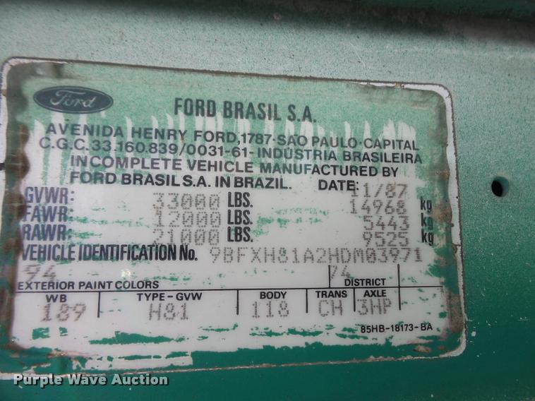 image for item DA8084 1987 Ford Cargo 8000 truck cab and chassis