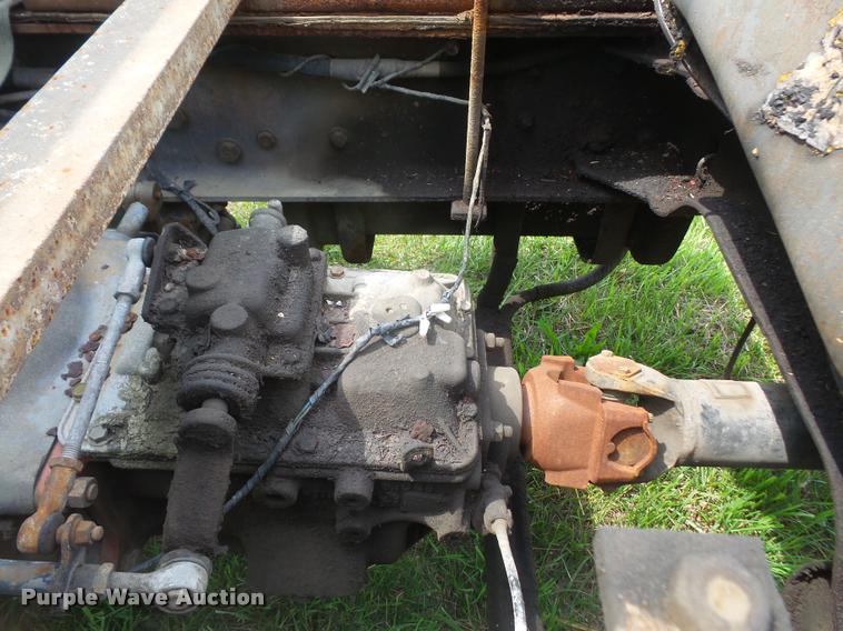 image for item DA8084 1987 Ford Cargo 8000 truck cab and chassis