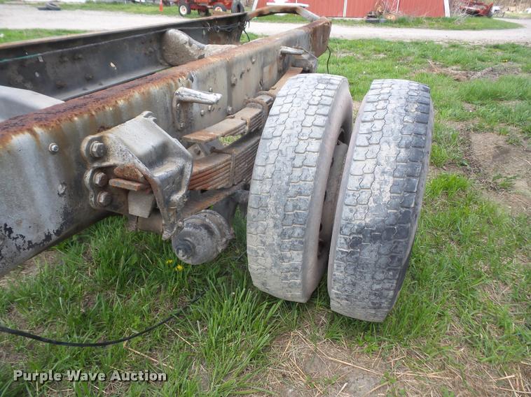 image for item DA8084 1987 Ford Cargo 8000 truck cab and chassis