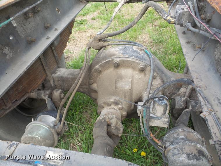 image for item DA8084 1987 Ford Cargo 8000 truck cab and chassis