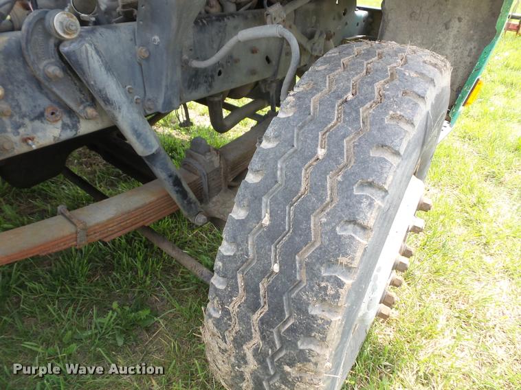 image for item DA8084 1987 Ford Cargo 8000 truck cab and chassis