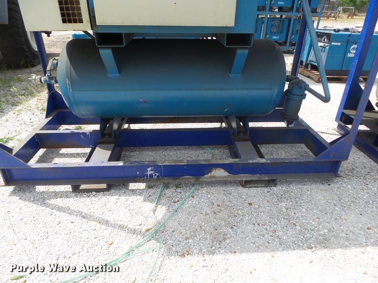 image for item DA9189 1999 Quincy QMT30ACA22SF air compressor