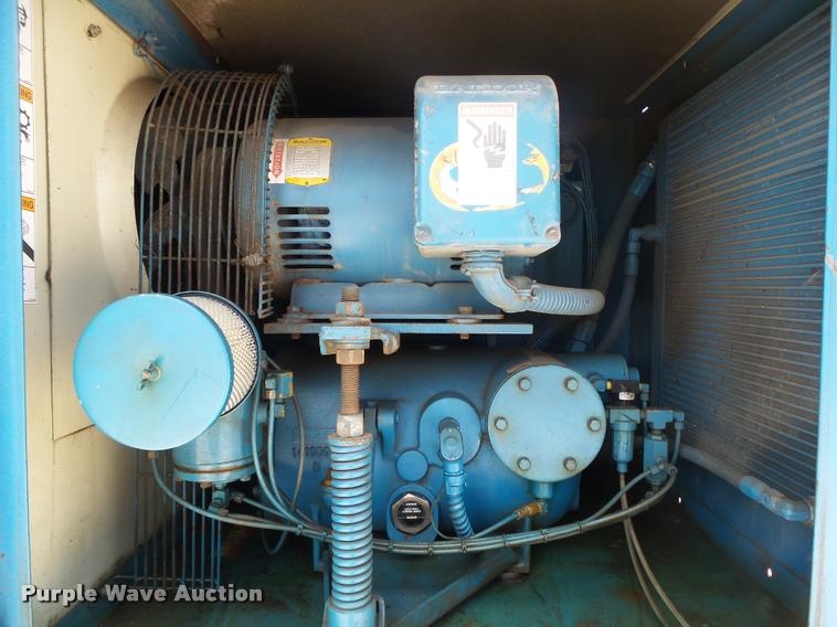 image for item DA9189 1999 Quincy QMT30ACA22SF air compressor