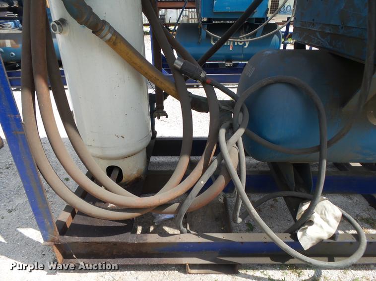 image for item DA9190 1999 Quincy QMT30ACA32SF air compressor