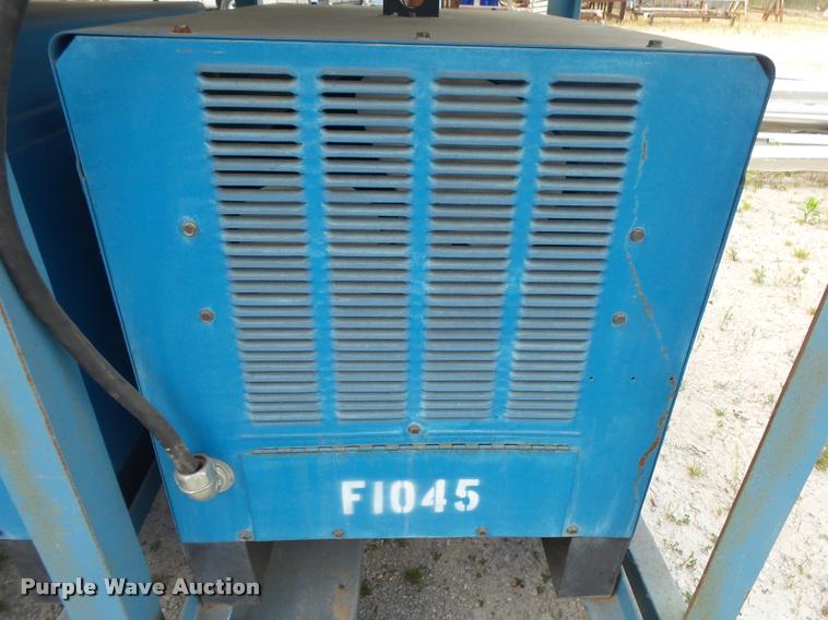 image for item DA9197 Miller SRH444 welder