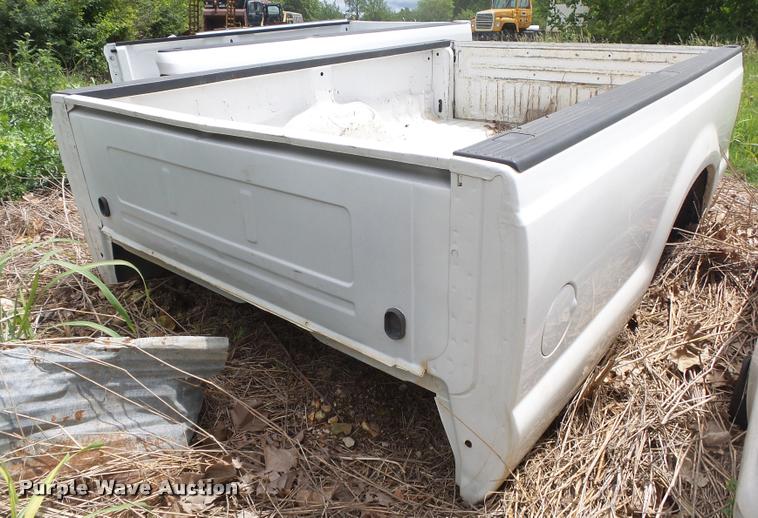 image for item DA9201 Ford F250 pickup truck bed