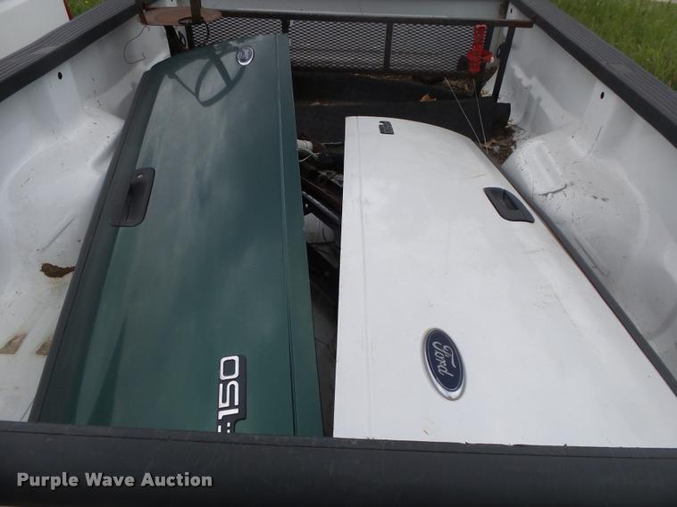 image for item DA9202 Ford F250 pickup truck bed