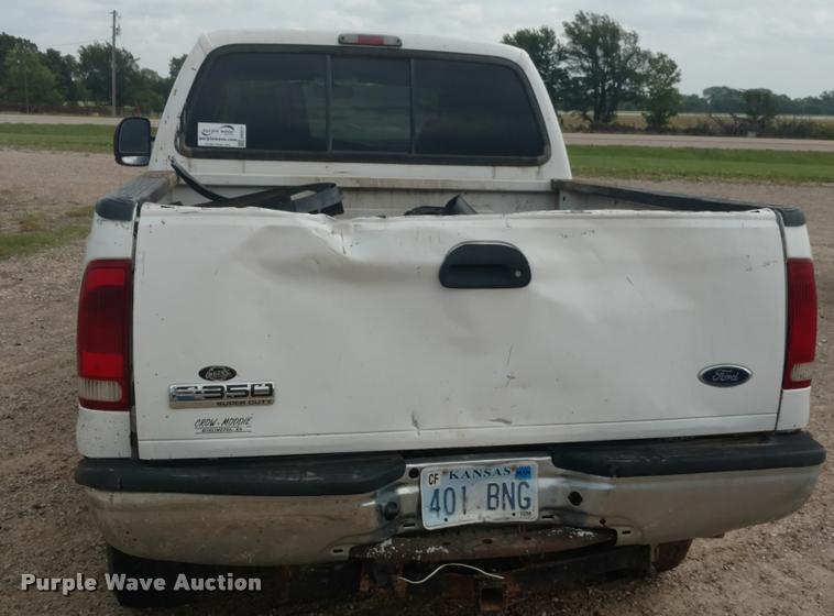 image for item DB0971 2006 Ford F350 Super Duty Lariat Crew Cab pickup truck